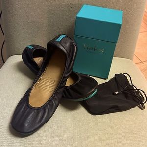 Tieks size 7 matte black
